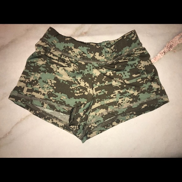 Spandex shorts - Picture 3 of 4